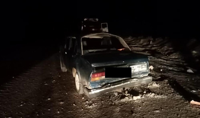 В Тверской области из-за погодных условий на ходу перевернулся автомобиль 