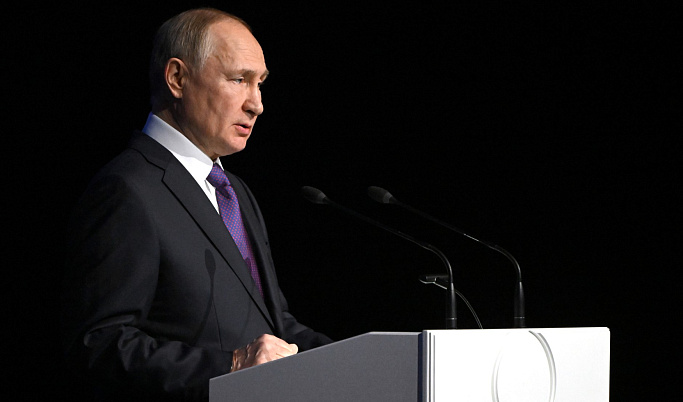 Владимир Путин выразил соболезнования семьям погибших в авиакатастрофе в Тверской области