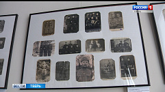 В Твери открылась выставка старых фотографий в честь Дня Победы
