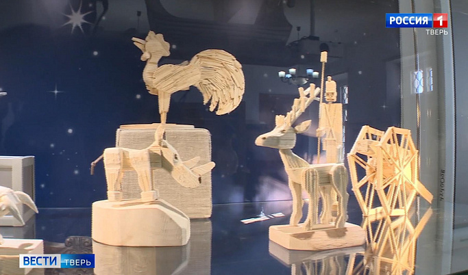 На выставке в Твери представили старинные образцы резьбы по дереву и работы юных резчиков