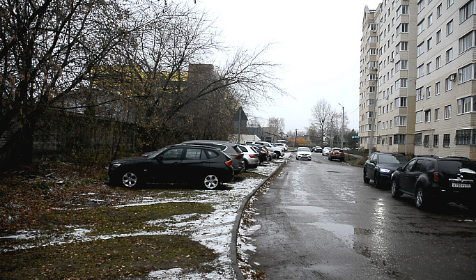 В Твери почти 600 автовладельцев оштрафовали за неправильную парковку