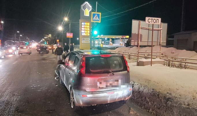 На Петербургском шоссе в Твери столкнулись две иномарки