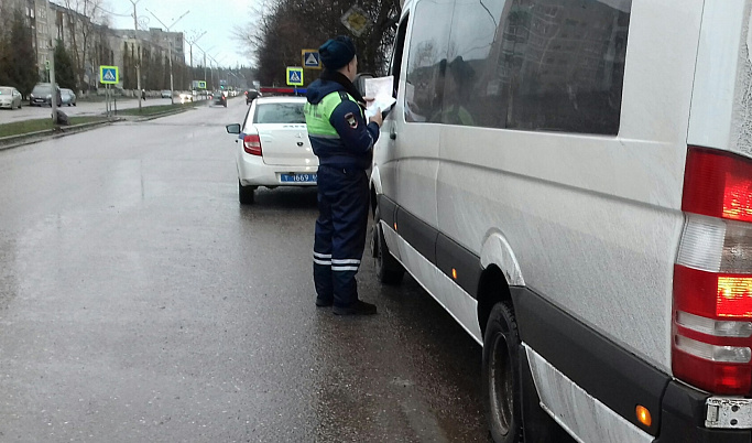 Госавтоинспекция продолжает проверки автобусов в Тверской области