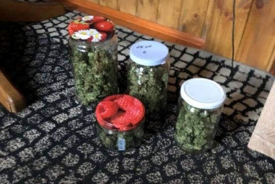 Житель Тверской области заготовил на зиму банки марихуаны