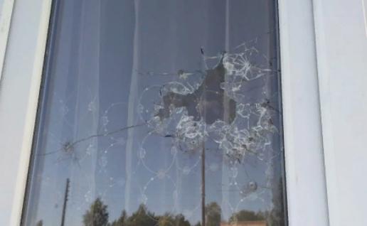 Пьяный житель Зубцовского района стрелял по окнам жилого дома из пневматики