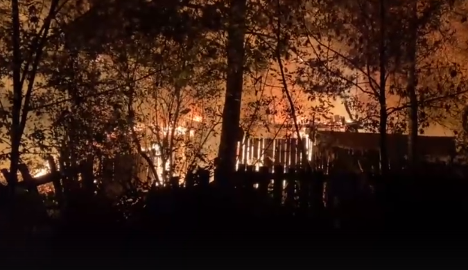 Больше двух часов в Твери тушили пожар