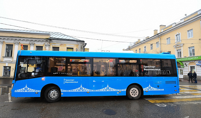 В Твери водители стали чаще пропускать синие автобусы 