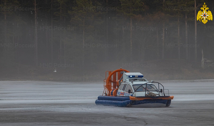 Сотрудники ГУ МЧС измерили толщину льда на водоемах Тверской области