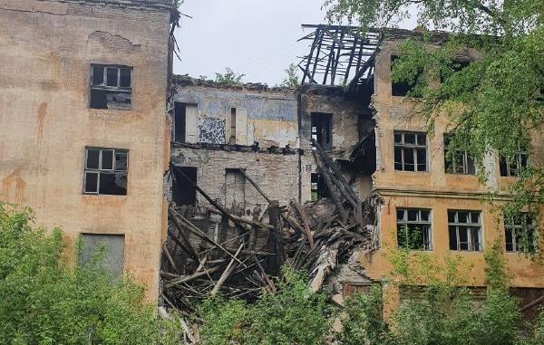 В Твери обрушилось здание школы №5