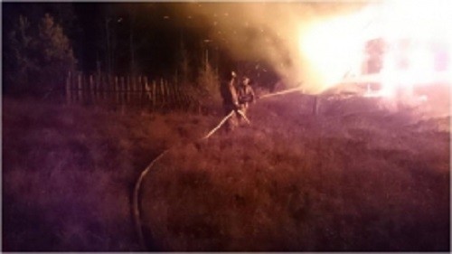 Пожар в Тверской области полностью уничтожил дом