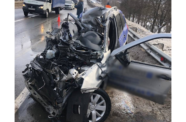 В Тверской области фура раздавила легковушку, водитель погиб