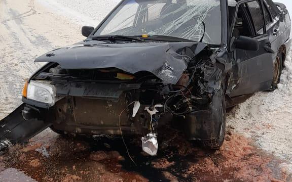 Водитель и пассажир пострадали в лобовом ДТП в Тверской области
