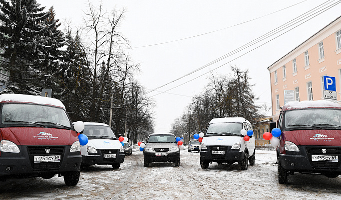 56 многодетных семей Тверской области получили сертификаты на покупку автомобиля при поддержке региона 
