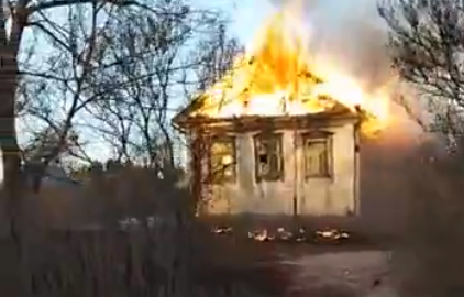 В Тверской области потушили загоревшийся дом