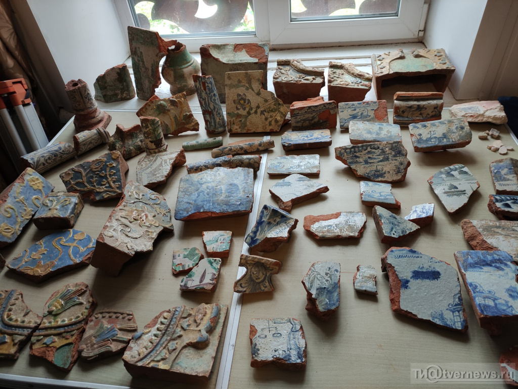 В Твери археологи рассказали об итогах раскопок в Успенском Желтиковом монастыре