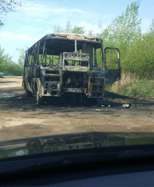 В Тверской области пассажирский автобус загорелся на ходу 