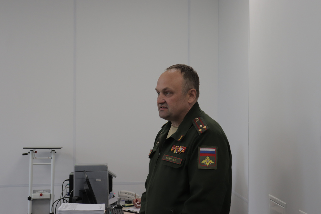 В Тверском областном военкомате вручили 24 удостоверения ветеранов боевых действий участникам СВО