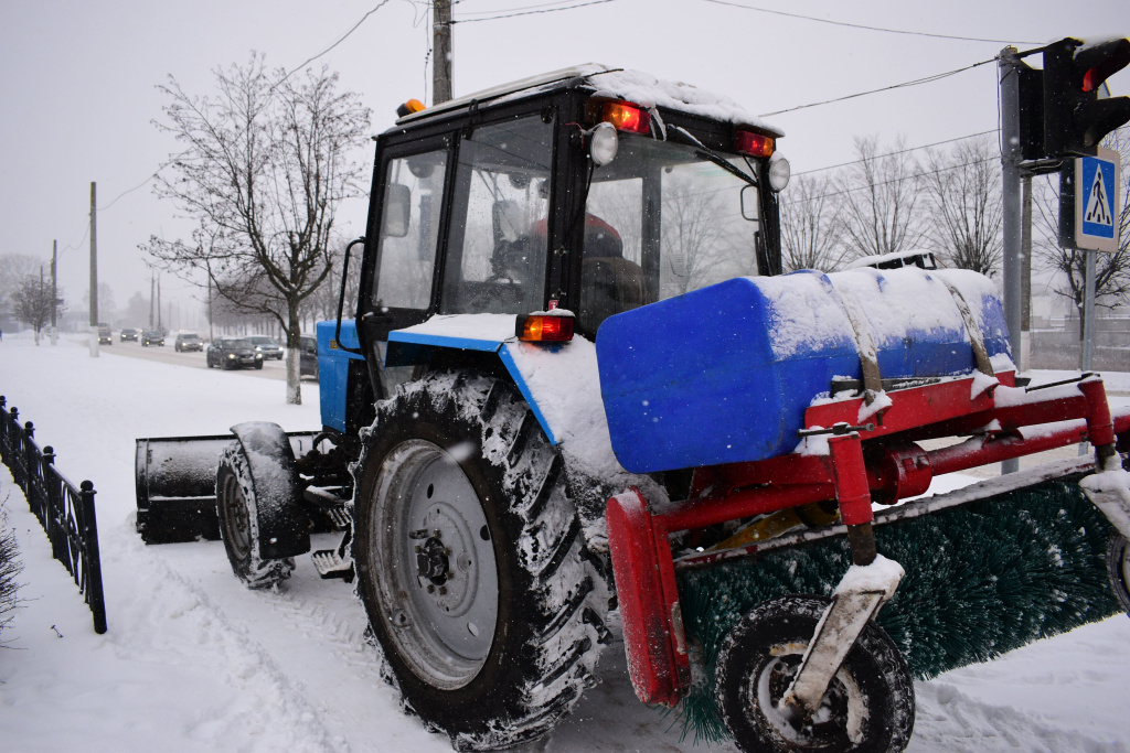 В Твери за минувшую ночь вывезли 1 680 кубометров снега