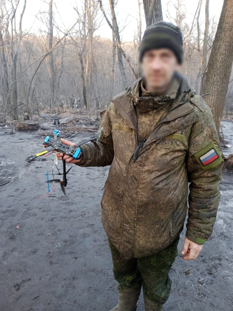 Боец из Тверской области разминировал дрон-камикадзе в зоне СВО