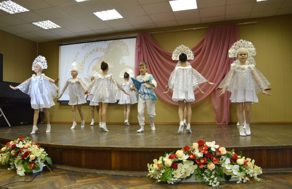В Тверской области выбирают лучшего воспитателя детского сада