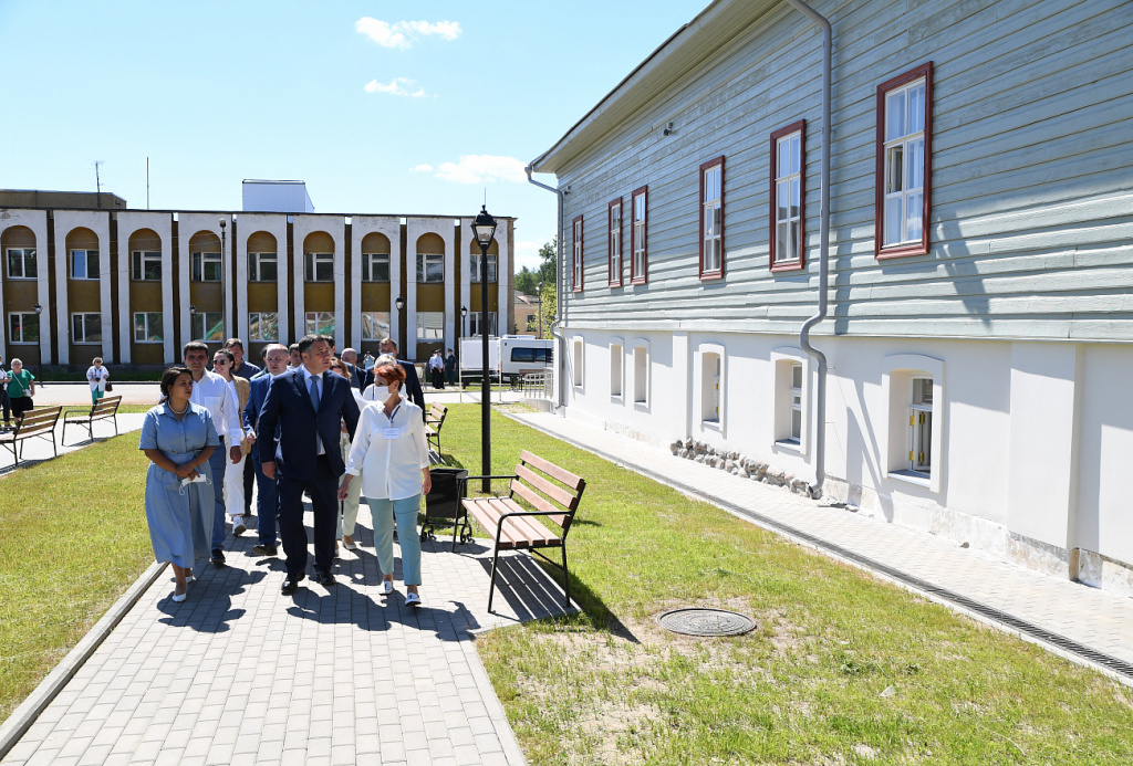 Игорь Руденя посетил Бежецкий литературно-мемориальный и краеведческий музей