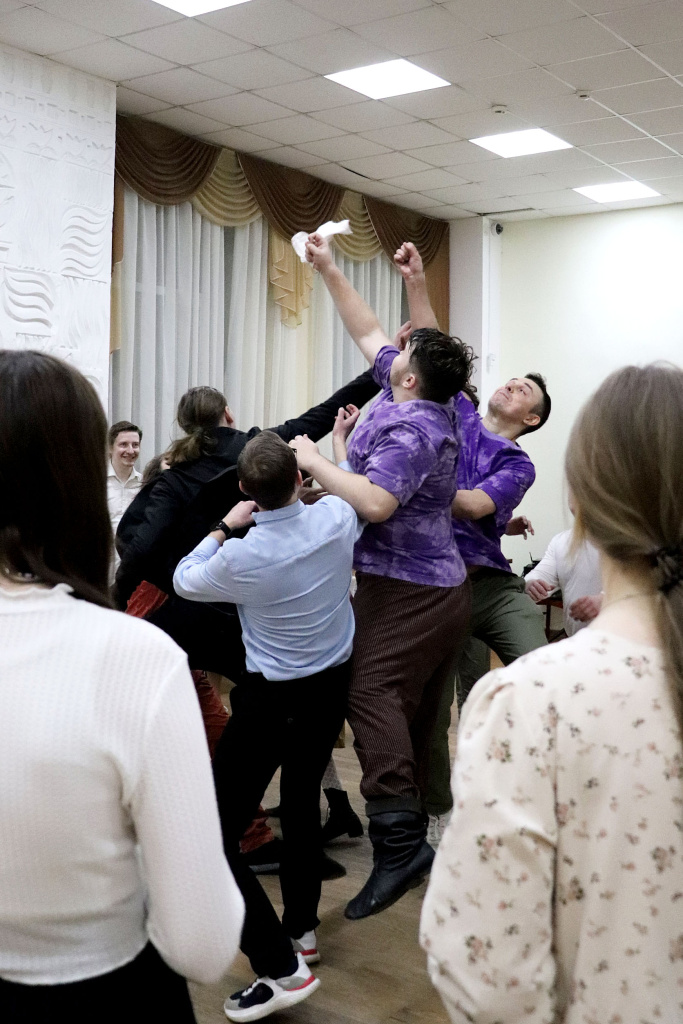 Песни и пляски: как молодежь в Твери приобщается к русской культуре