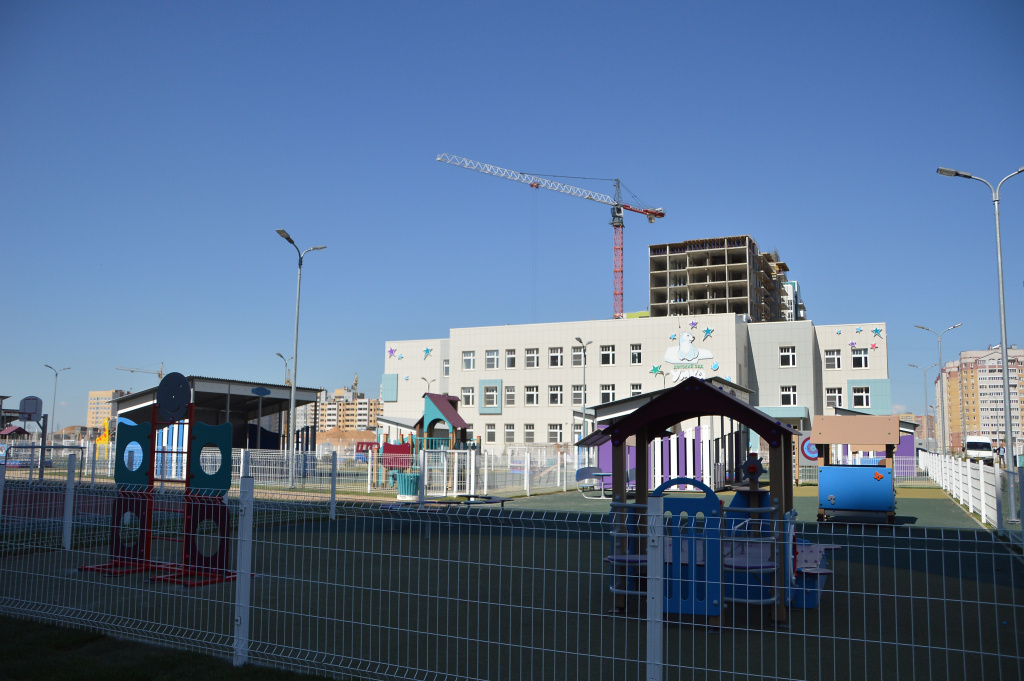11 мая глава Твери Алексей Огоньков в ходе инспекционной поездки проверил ход работ по строительству нового детского сада в микрорайоне «Южный».