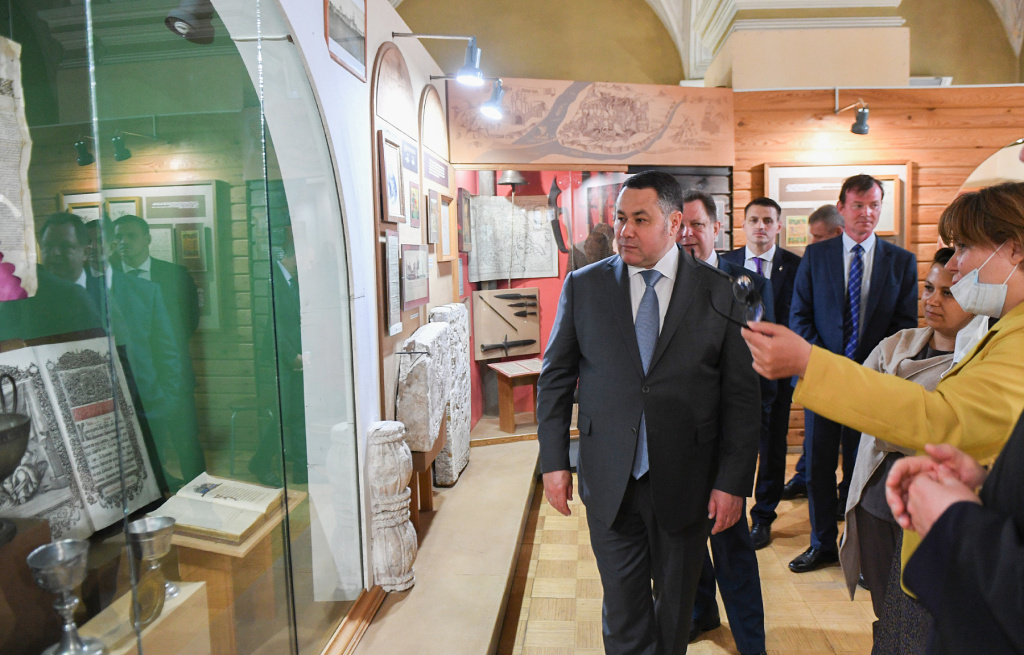 В Калязине Игорь Руденя посетил Дом купцов Полежаевых, где разместят краеведческий музей