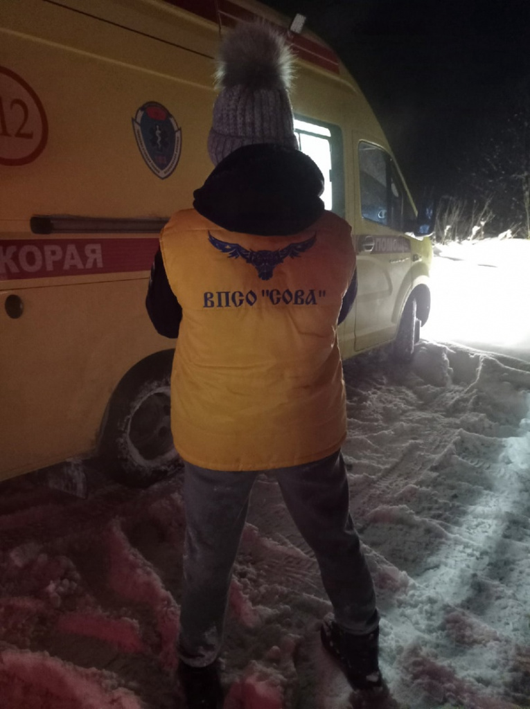 В Тверской области спасли пожилого мужчину, завалившего из-за снега сараем