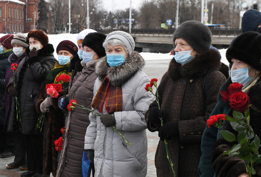 Игорь Руденя возложил цветы к Обелиску Победы в день 78-й годовщины разгрома фашистов под Сталинградом