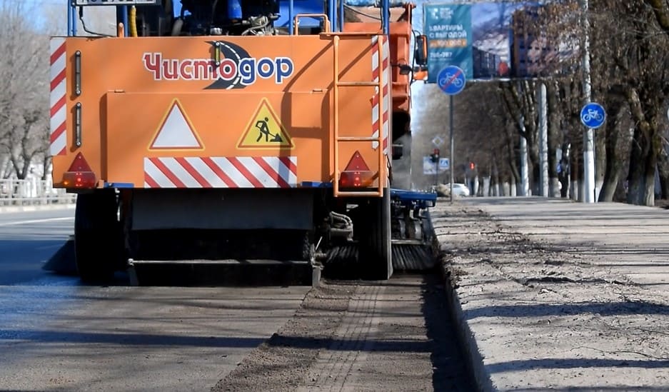В Твери за неделю очистили более 940 км улиц и тротуаров