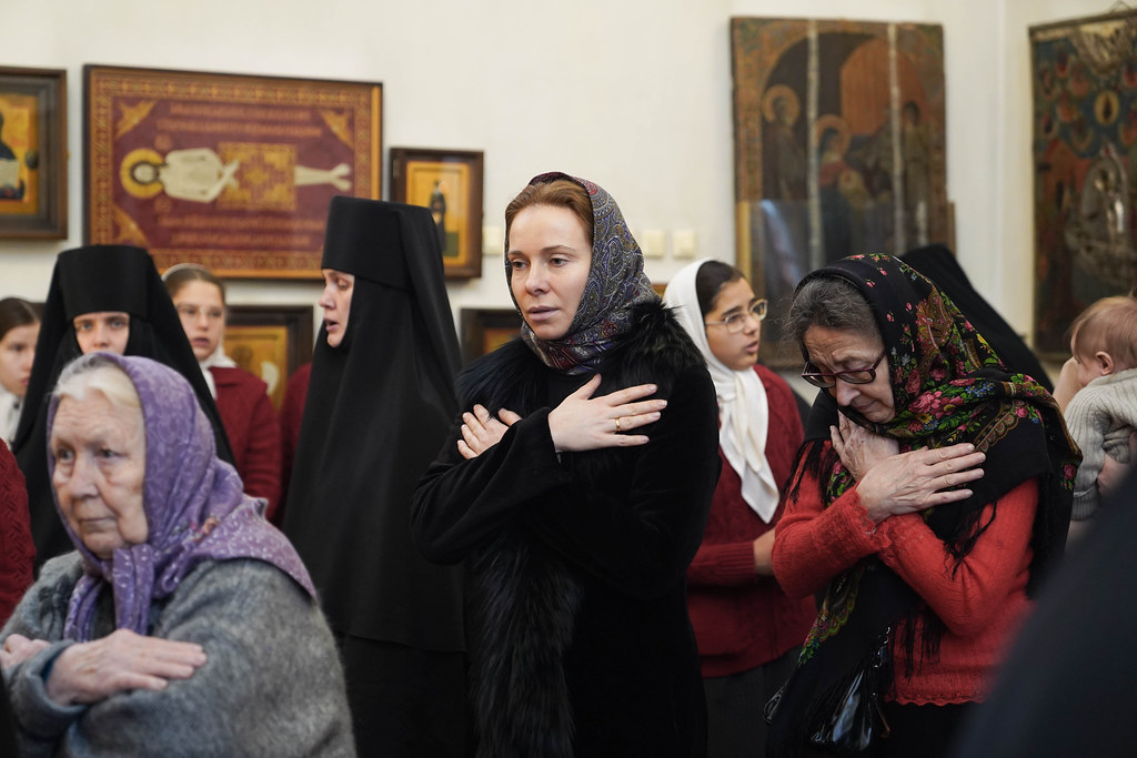 Заслуженная актриса РФ Екатерина Гусева посетила Екатерининский монастырь Твери