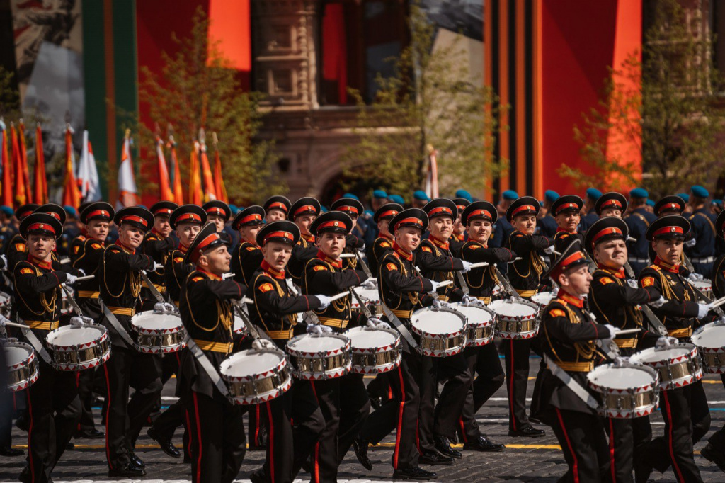 Тверские фронтовики, суворовцы и курсантки ВКО приняли участие в Параде Победы в Москве
