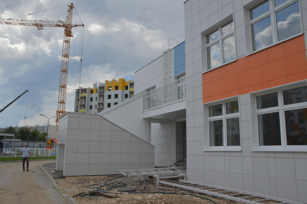В Твери в рамках национального проекта «Демография» продолжается строительство трех новых детских 