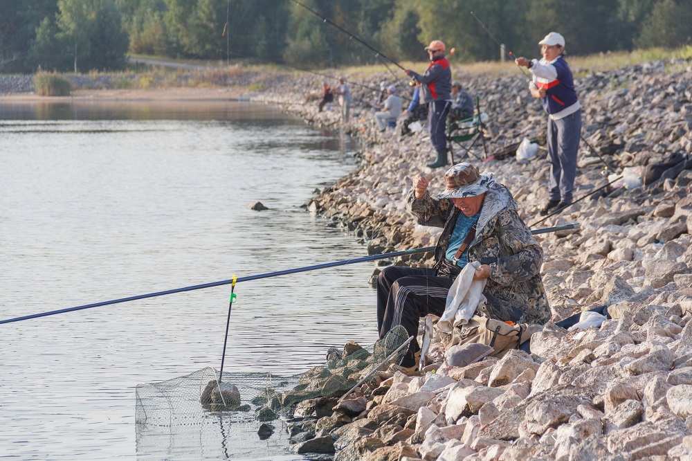 На озере-охладителе Калининской АЭС состоялись соревнования по ловле рыбы
