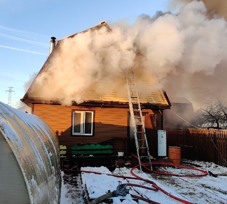 В Тверской области сгорел дотла частный дом 