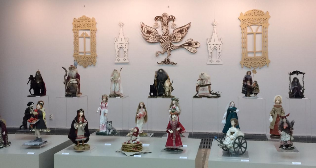 В Твери открылась персональная юбилейная выставка народной студии авторской куклы «Вдохновение»