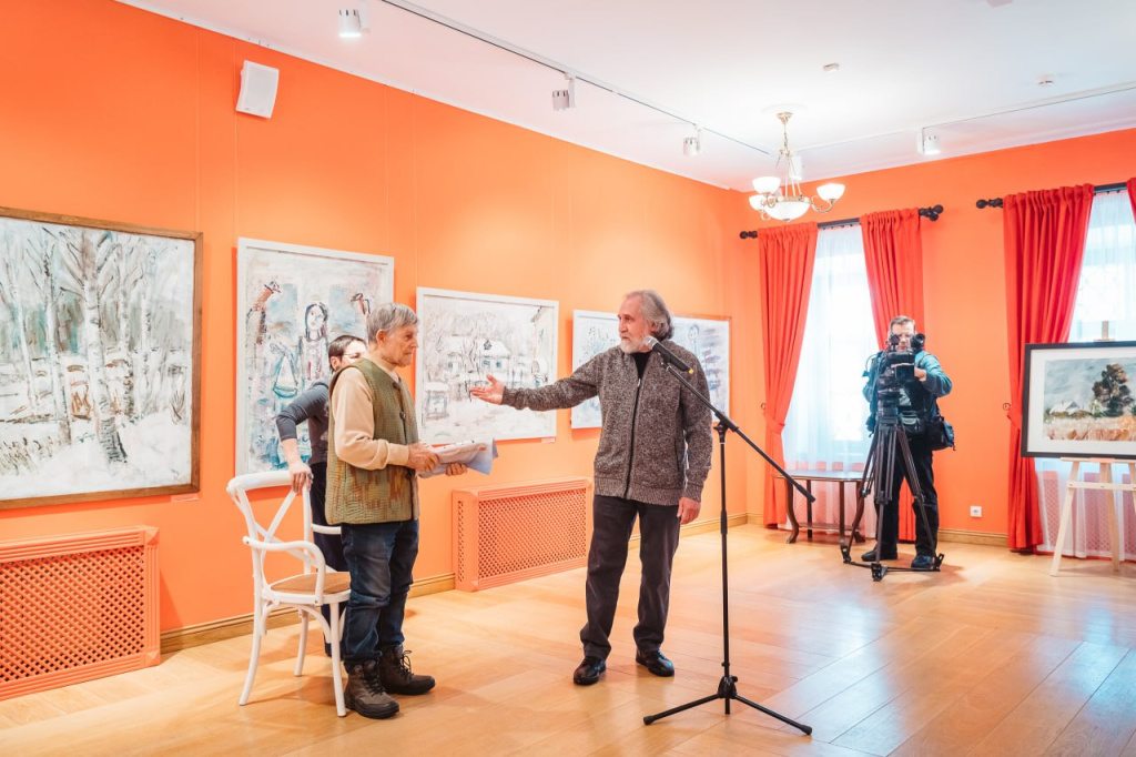 В Твери открылась персональная выставка мастера пейзажа Льва Снегирёва