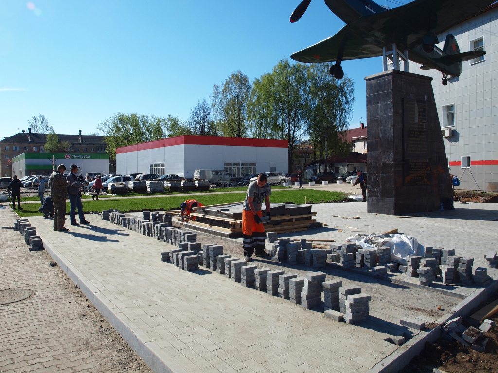 Жителей Тверской области приглашают на открытие памятника легендарному летчику Маресьеву