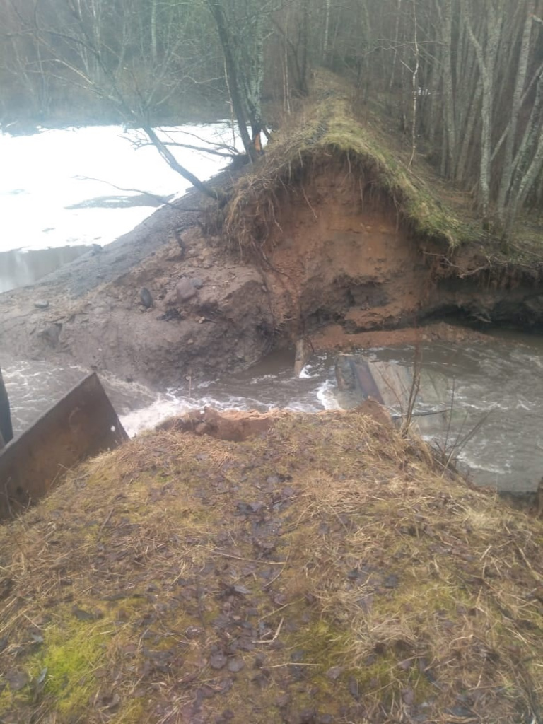 В Тверской области прорвало плотину