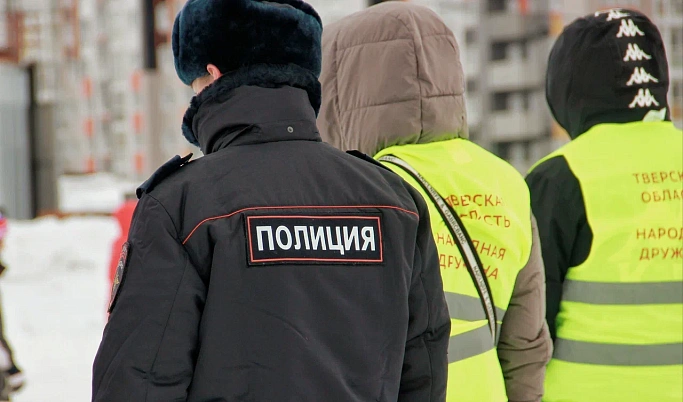 Молодой человек из Подмосковья украл два телефона у жителя Тверской области
