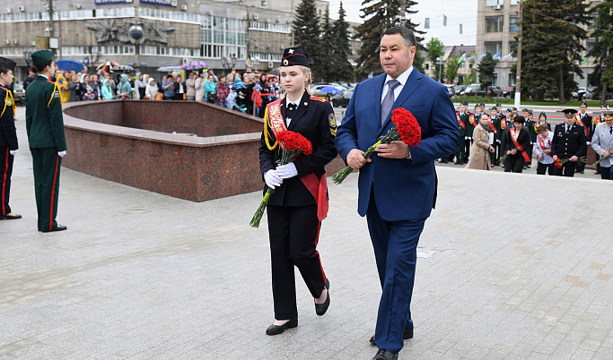 Игорь Руденя поздравил с окончанием школы выпускников кадетской роты