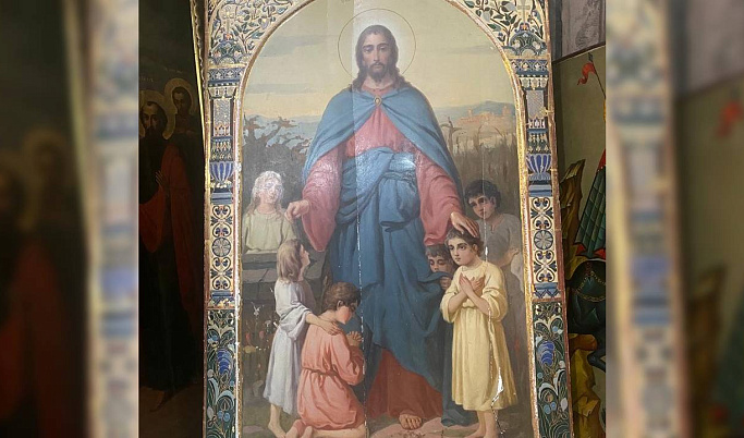 Российский писатель-маринист Николай Черкашин передал икону «Христос и дети» храму в Конаковском районе