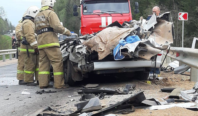 Водителя самосвала будут судить за ДТП с тремя погибшими в Тверской области