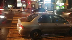 В Твери 14-летняя девушка не успела перейти дорогу и попала под колёса иномарки 