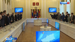 Губернатор Игорь Руденя провел встречу с обновленным корпусом областного парламента