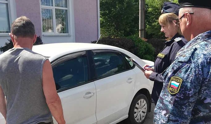 В Тверской области мужчина остался без машины из-за долгов по налогам
