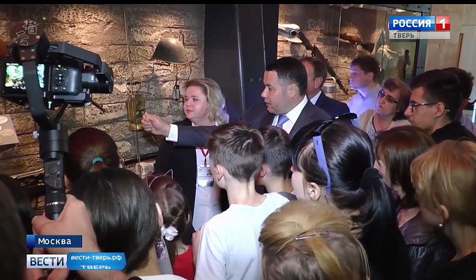 Губернатор Игорь Руденя провел экскурсию в музее на Поклонной горе