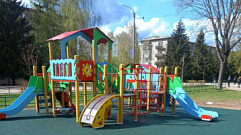 В Тверской области устанавливают 22 новые детские площадки