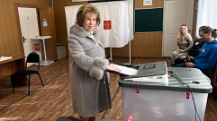 Сенатор РФ Людмила Скаковская проголосовала на выборах президента в Тверской области